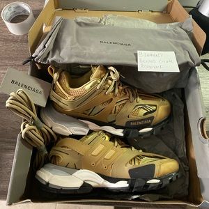 gold balenciaga track